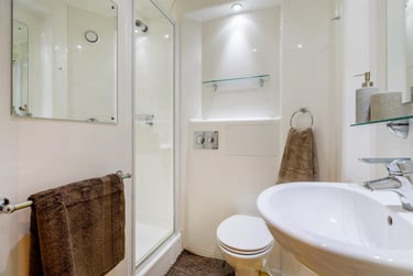 1 bed studio, Western Way, City Centre, Exeter, EX12ZT - Image 1
